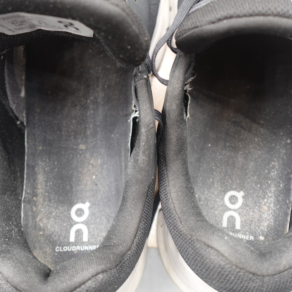 On Cloudrunner Mens 10 Wide 2E Eclipse Black Grey… - image 9